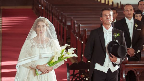 Laura, una vida extraordinaria - Laura - Capítulo 17