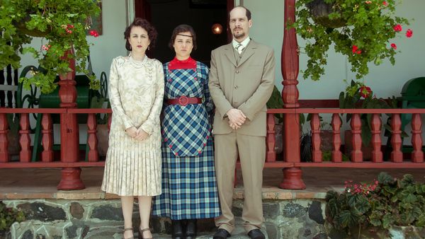 Laura, una vida extraordinaria - Laura - Capítulo 16