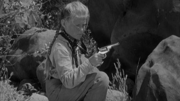 The Life and Legend of Wyatt Earp - Little Pistol