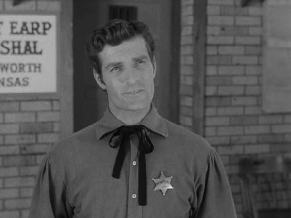 The Life and Legend of Wyatt Earp - Bill Thompson Gives In