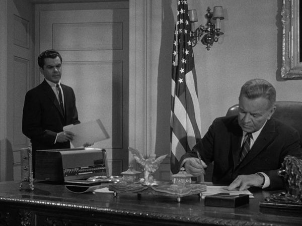The Outer Limits: 1963 - The Hundred Days Of The Dragon