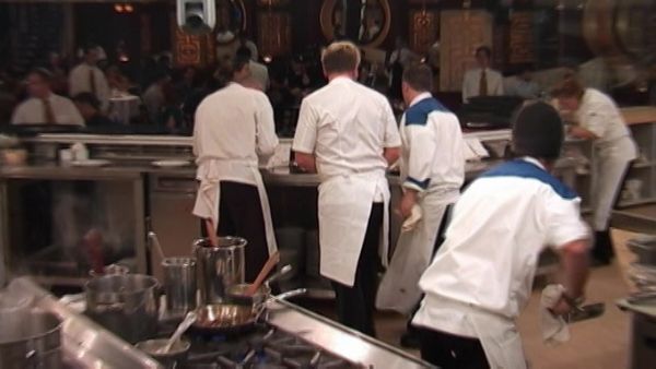 Hell’s Kitchen en español - 11 Chefs Compiten
