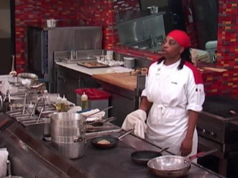 Hell’s Kitchen en español - 8 Chefs  Compiten
