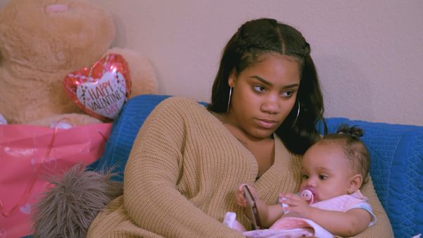 Teen Mom: Young & Pregnant - Vive rápido, tinte joven