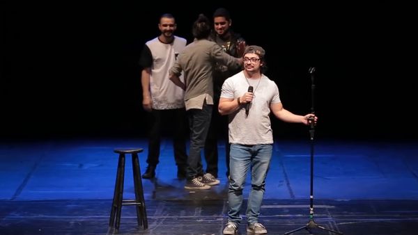 4 Amigos: Fila de piadas - THE ESPORTES