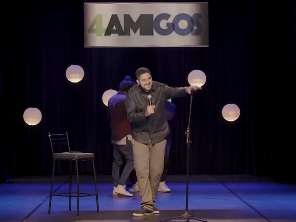 4 Amigos: Fila de piadas - Motel