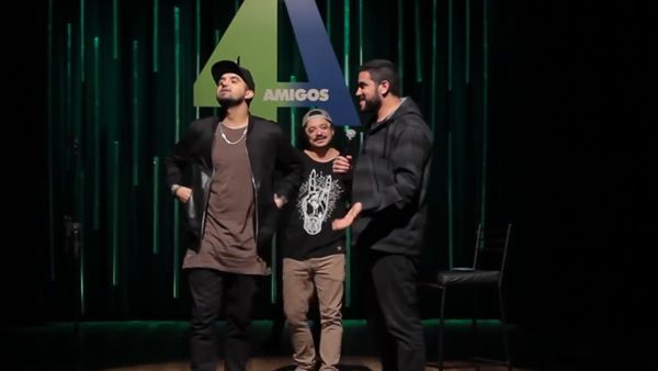 4 Amigos: Fila de piadas - Defeitos