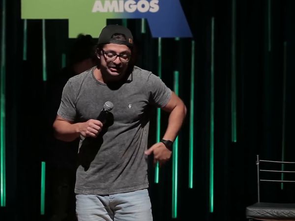 4 Amigos: Fila de piadas - Manias