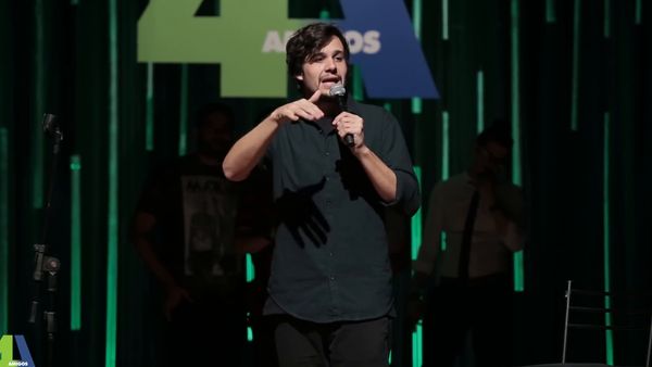 4 Amigos: Fila de piadas - Vergonha alheia
