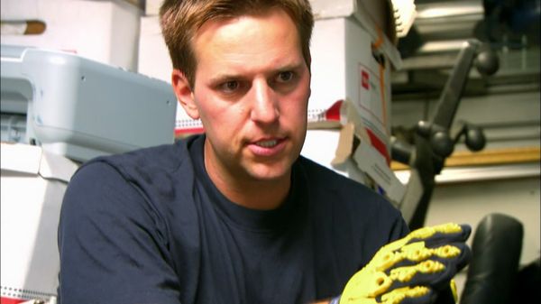 Auction Hunters - Home on the Gun Range