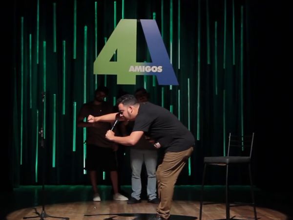 4 Amigos: Fila de piadas - Bullying