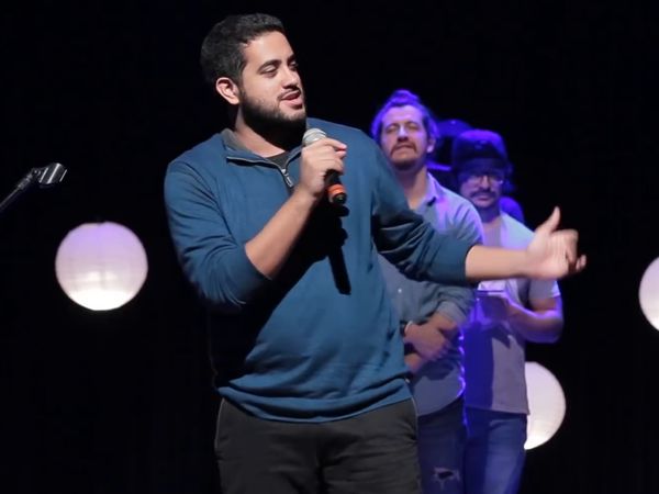 4 Amigos: Fila de piadas - Balada