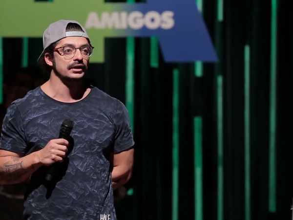 4 Amigos: Fila de piadas - Doenças