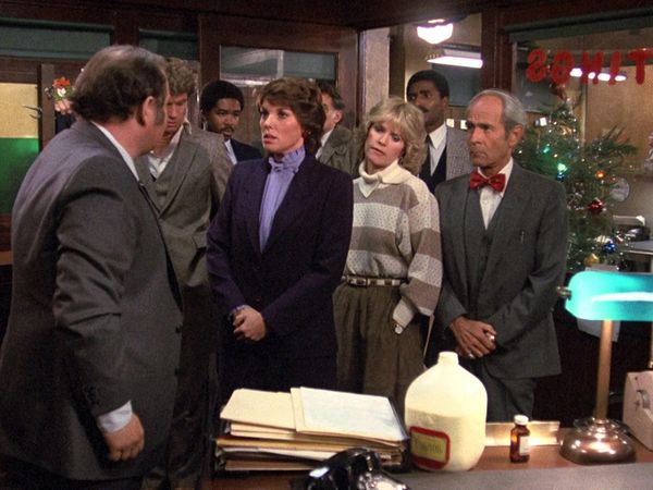 Cagney & Lacey - I'll Be Home For Christmas