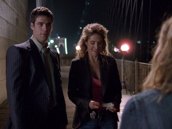 CSI: New York en español - Gente con dinero