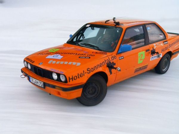 On Tour - Ice and Snow Drifting