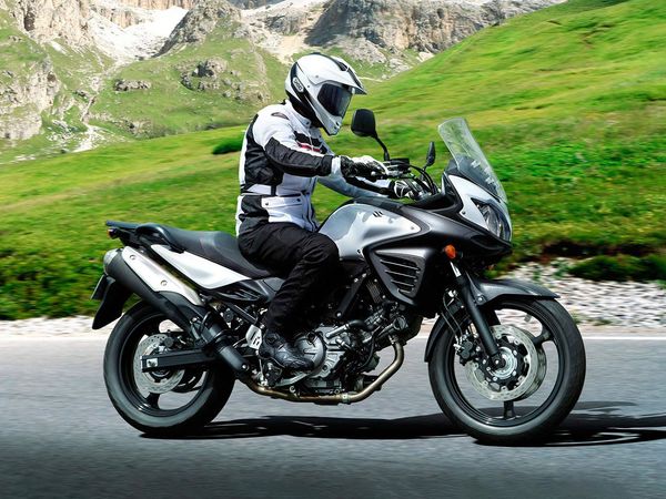 Motorcycles - Triumph Speed Triple Carbon