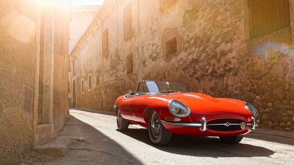 Car History - Jaguar E-Type
