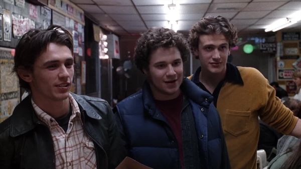 Freaks and Geeks - A porta da garagem