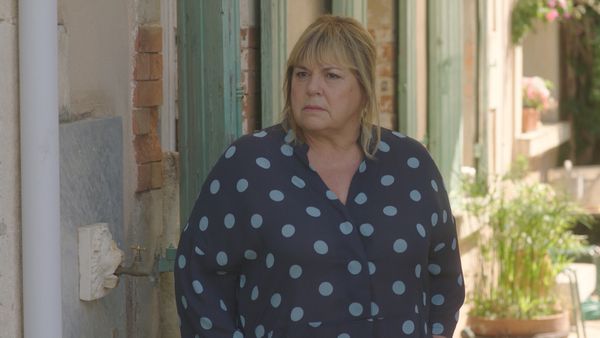 Constance Meyer: Jueza en prácticas - Zona de relax