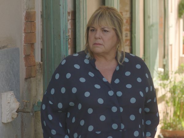 Constance Meyer: Jueza en prácticas - Zona de relax