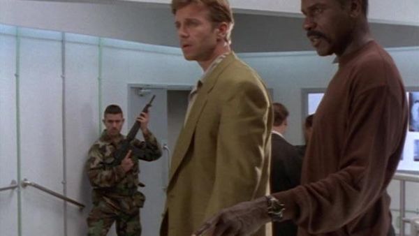 L.A. Heat - Sicurezza nazionale