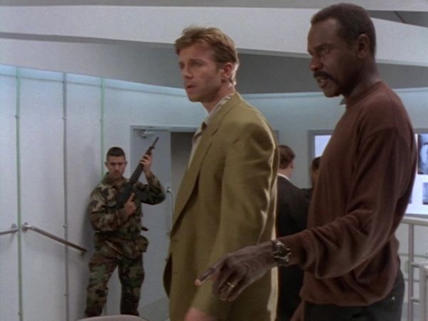 L.A. Heat - Sicurezza nazionale