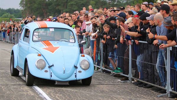 MotorStories - Oldtimer Show y carrera en el aeropuerto