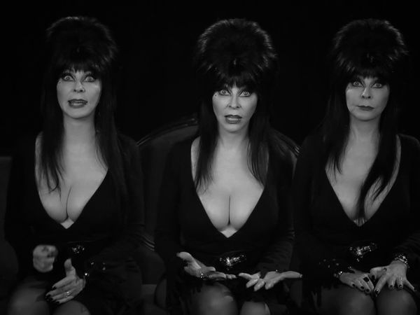 13 Nights of Elvira - Night of the Living Dead
