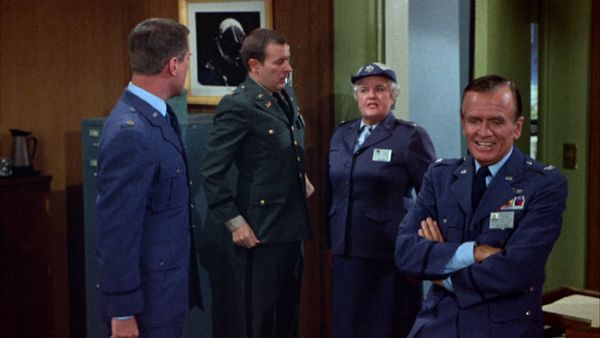 I Dream Of Jeannie - Jeannie y los caramelos salvajes