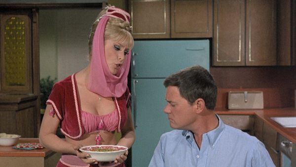 I Dream Of Jeannie - Djinn Djinn, Ve a casa