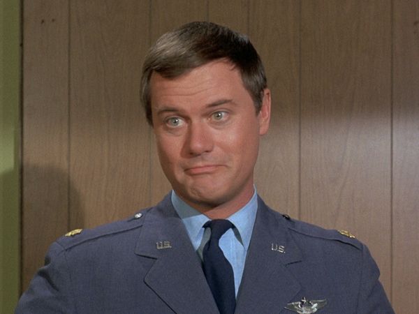 I Dream Of Jeannie - El caso del cachorro de porcelana