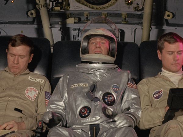 I Dream Of Jeannie - Alrededor de la luna en 80 parpadeos