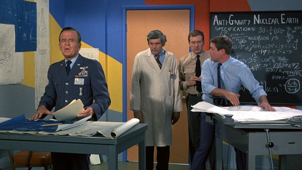 I Dream Of Jeannie - Jeannie y el arma secreta