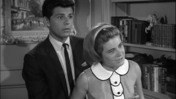 The Patty Duke Show - Foggy Day In Brooklyn Heights