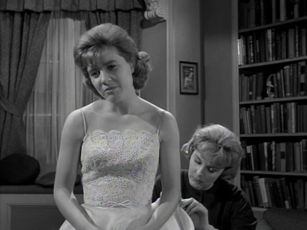The Patty Duke Show - Will The Real Sammy Davis Please Hang Up