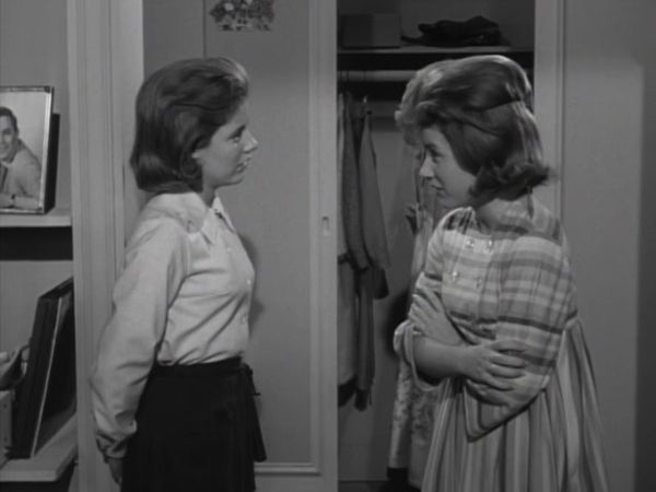 The Patty Duke Show - The Best Date In Town