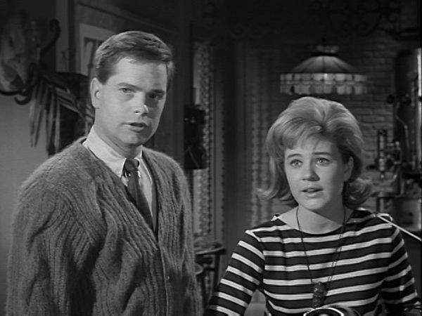 The Patty Duke Show - Patty The Folk Singer