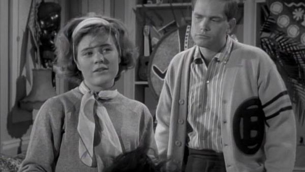 The Patty Duke Show - Patty Of The Peace Corps