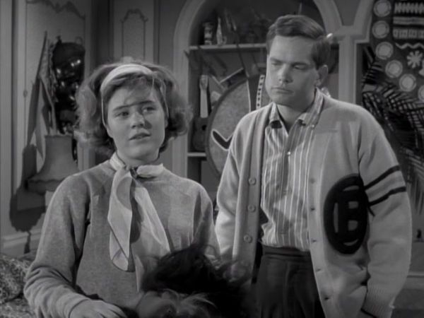 The Patty Duke Show - Patty Of The Peace Corps