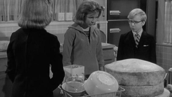 The Patty Duke Show - Let 'Em Eat Cake