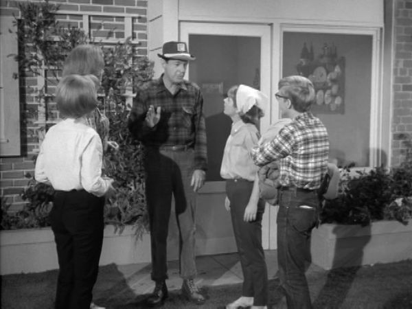 The Patty Duke Show - Patty Meets The Great Outdoors