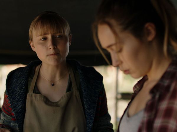 Fear the Walking Dead - Burning in Water, Drowning in Flame