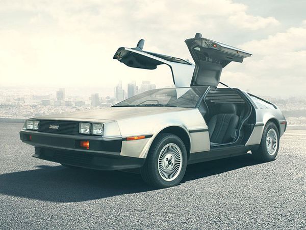 Classic Ride - DeLorean DMC-12