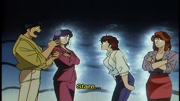 City Hunter '91 - Love is also an A-license. The beautiful wheelman visiting the store!