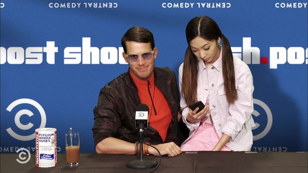 Tosh.0 - June 13, 2017 - Golf Fight