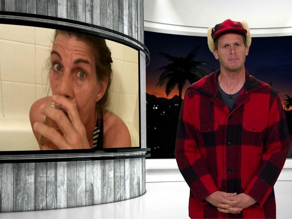 Tosh.0 - March 29, 2016 - Pee Lady