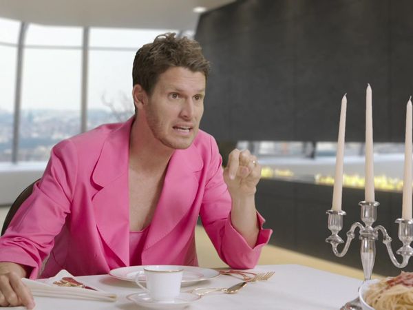 Tosh.0 - June 7, 2016 - Hillary in the House