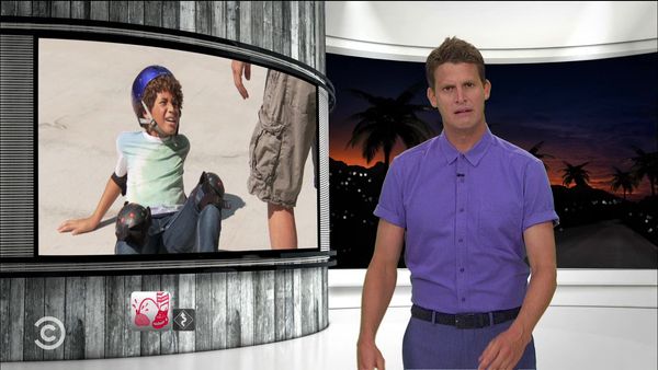Tosh.0 - September 15, 2015 - Annie Don't Fall