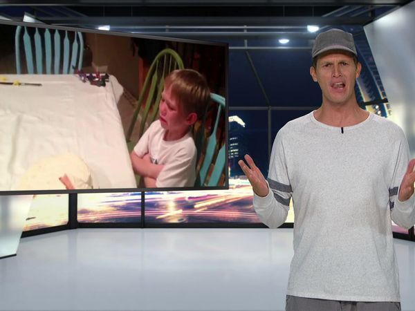 Tosh.0 - October 7, 2014 - The Family Friendly Episode